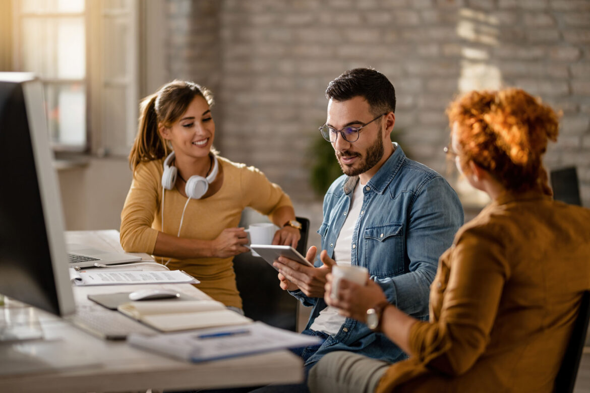 Co to jest komunikacja marketingowa i na czym polega?